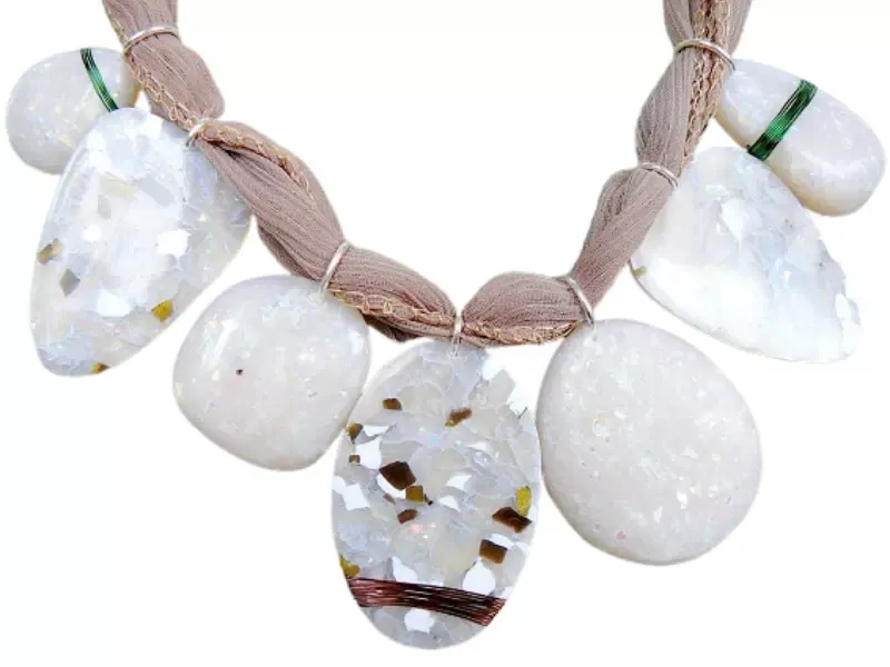 tuto fimo collier cabochons imitation opale